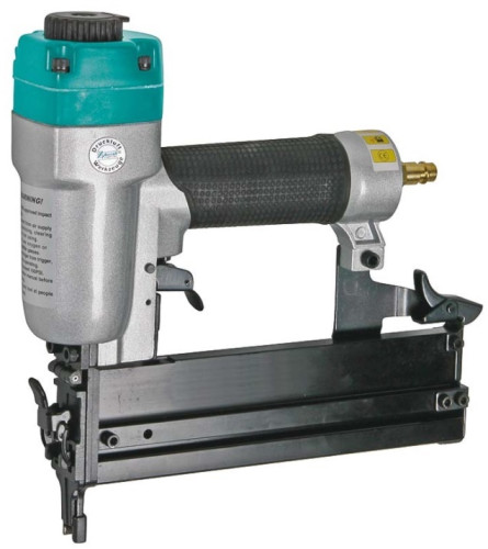 Sponkovačky, hřebíkovačky a hřebíky