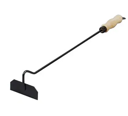 Vyhrabávač krbový, dřevěná rukojeť, černý