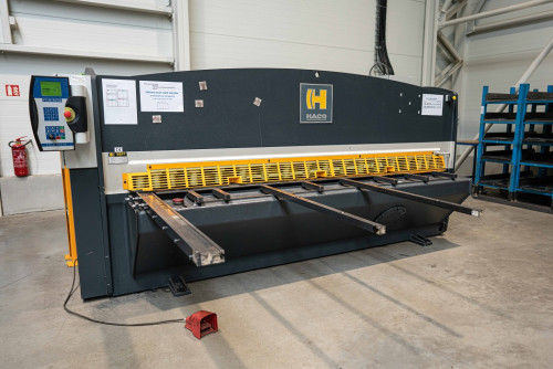 Stříhání plechů